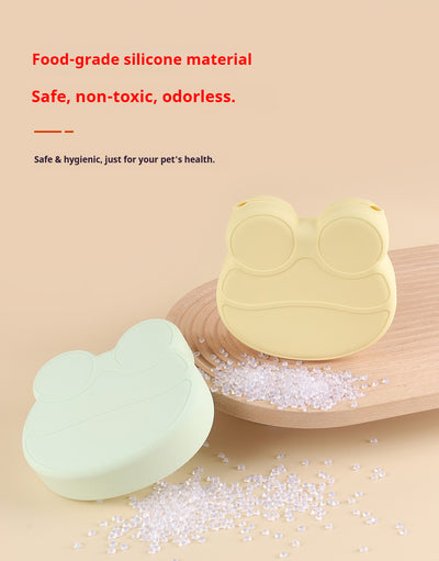 Mile High Life silicone dog training treat pouch with secure closure — view 27