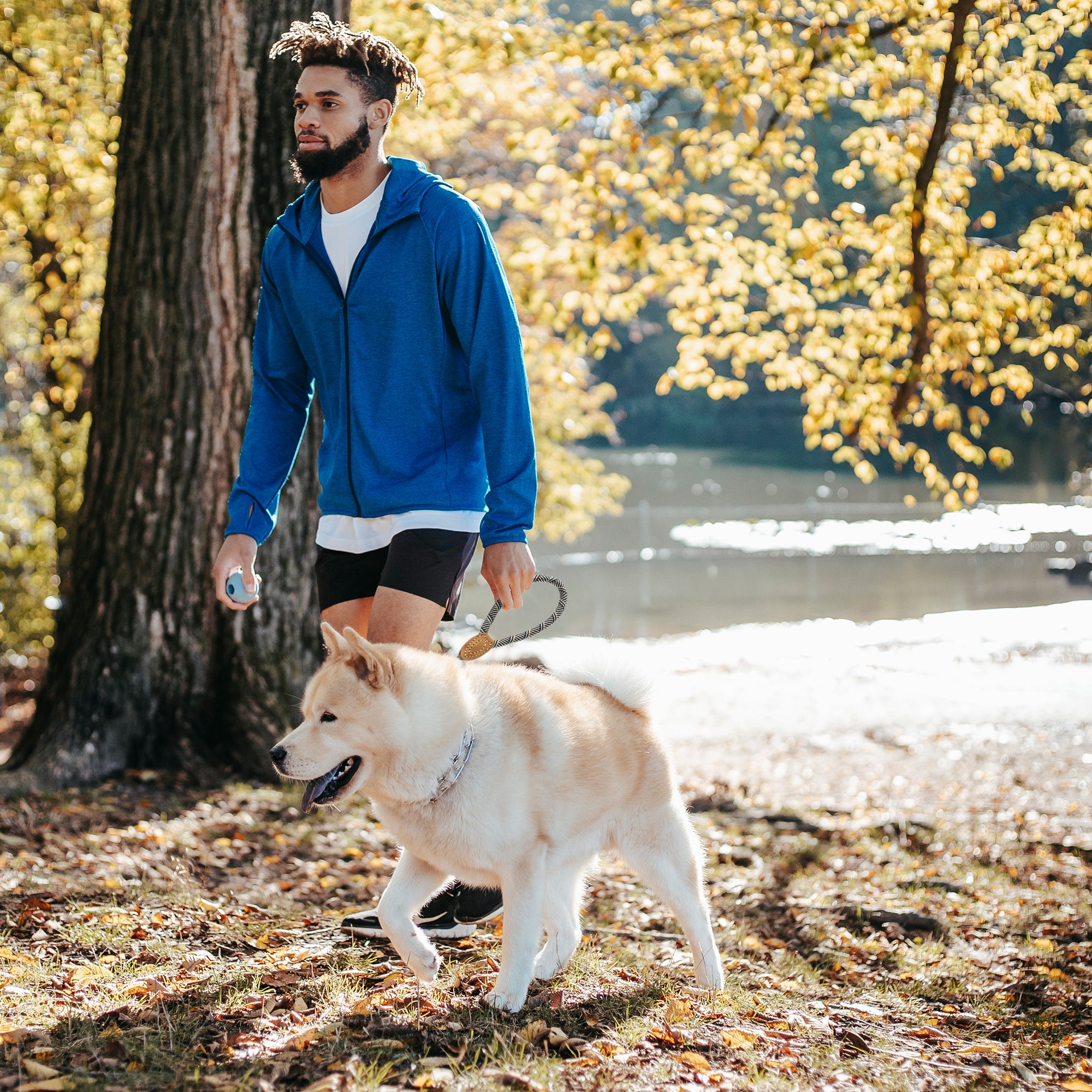 Mile High Life mountain climbing rope dog leash with leather connection — view 2