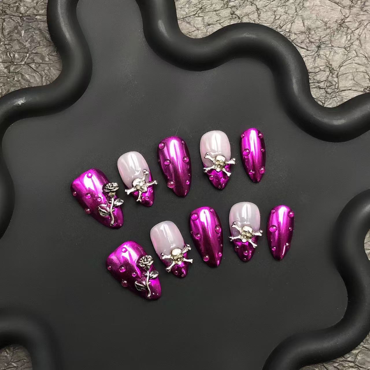 Short press-on nails CR61 – gallery 4