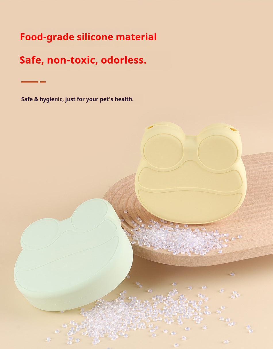 Mile High Life silicone dog training treat pouch with secure closure — view 15